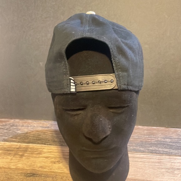 Neff Company SnapBack. - Picture 6 of 8
